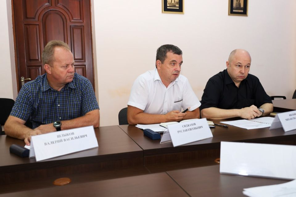 На базе Социального комитета состоялось совещание по вопросам сбалансированности бюджета и оплаты труда сотрудников муниципальных образований На базе Социального комитета состоялось совещание по вопросам сбалансированности бюджета и оплаты труда сотрудников муниципальных образований