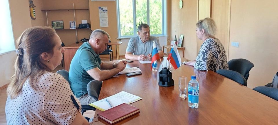 Сегодня Врип главы городского округа города Рубежное Игорь Шмидт провел прием граждан Сегодня Врип главы городского округа города Рубежное Игорь Шмидт провел прием граждан