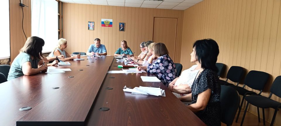 Врип главы городского округа Игорь Шмидт провел рабочую встречу с сотрудниками администрации города и работниками учреждений культуры Врип главы городского округа Игорь Шмидт провел рабочую встречу с сотрудниками администрации города и работниками учреждений культуры
