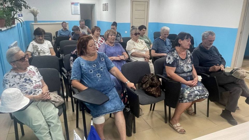 Рубежанские активисты преклонного возраста обсудили доброту и позитив Рубежанские активисты преклонного возраста обсудили доброту и позитив