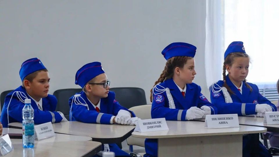 Василий Носков: Вернулся из рабочей поездки в Баганский район, где вместе с Губернатором региона Андреем Травниковым и депутатским корпусом ЗакСобрания мы встретились с молодёжью и ознакомились с работой молодёжного центра Василий Носков: Вернулся из рабочей поездки в Баганский район, где вместе с Губернатором региона Андреем Травниковым и депутатским корпусом ЗакСобрания мы встретились с молодёжью и ознакомились с работой молодёжного центра