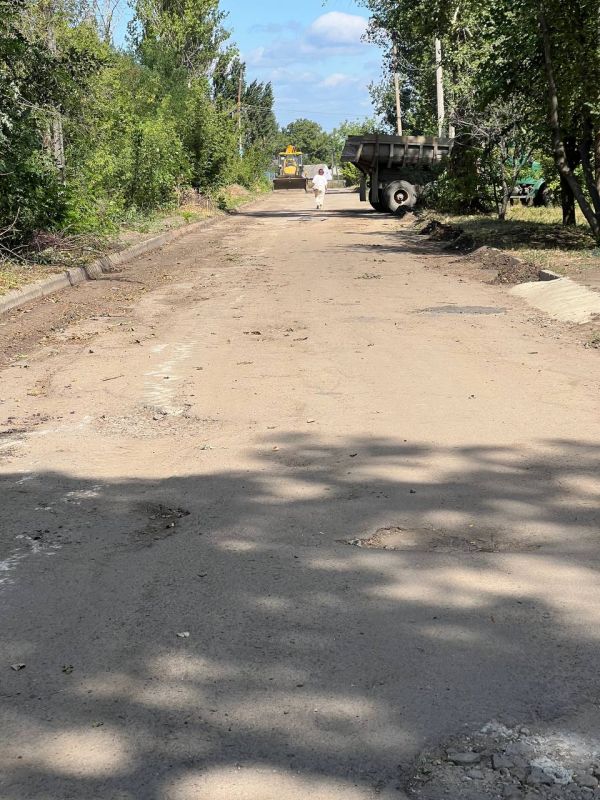 Сергей Козенко: В рамках плана по ремонту дорог в Краснодонском муниципальном округе продолжаются подготовительные работы на улице Доватора в городе Суходольске Сергей Козенко: В рамках плана по ремонту дорог в Краснодонском муниципальном округе продолжаются подготовительные работы на улице Доватора в городе Суходольске
