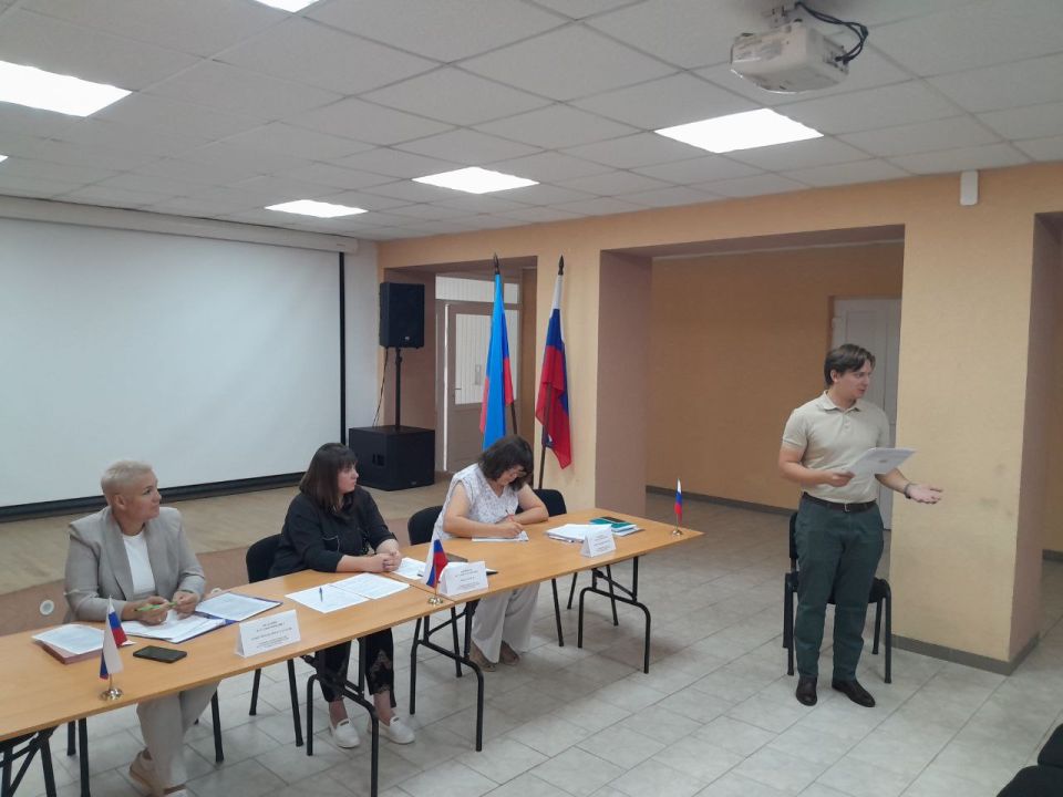 Сегодня в Администрации Беловодского МО состоялось очередное заседание муниципальной комиссии по делам несовершеннолетних и защите их прав Сегодня в Администрации Беловодского МО состоялось очередное заседание муниципальной комиссии по делам несовершеннолетних и защите их прав