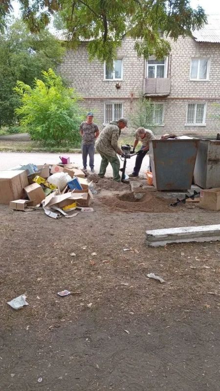 МУП «МОНОЛИТ» проводит работы на территории города Зимогорье МУП «МОНОЛИТ» проводит работы на территории города Зимогорье