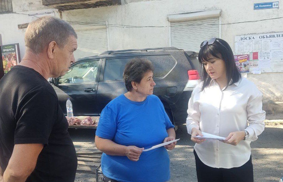 С целью обеспечения эпизоотической безопасности сотрудниками отдела жизнеобеспечения г. Вахрушево была проведена работа по информированию населения о недопустимости сокрытия случаев заболевания и/или падежа животных, а также... С целью обеспечения эпизоотической безопасности сотрудниками отдела жизнеобеспечения г. Вахрушево была проведена работа по информированию населения о недопустимости сокрытия случаев заболевания и/или падежа животных, а также...