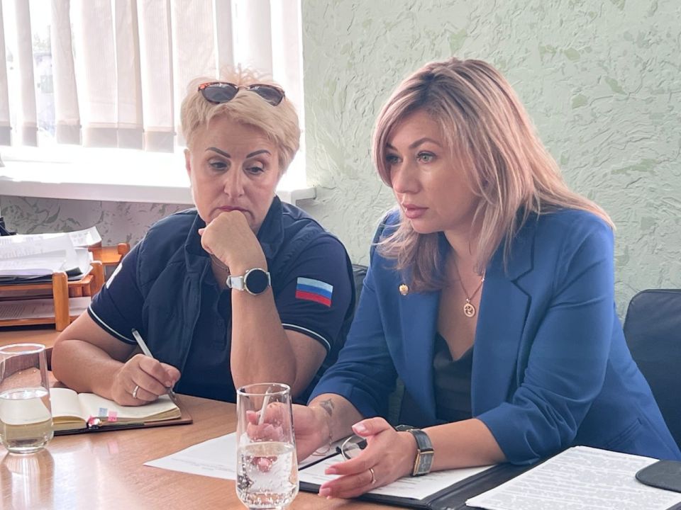 Уполномоченный по правам человека в Луганской Народной Республике совместно с заведующей сектором по вопросам помилования Администрации Главы Луганской Народной Республики посетили с рабочим визитом ИК № 4 регионального УФСИН Уполномоченный по правам человека в Луганской Народной Республике совместно с заведующей сектором по вопросам помилования Администрации Главы Луганской Народной Республики посетили с рабочим визитом ИК № 4 регионального УФСИН