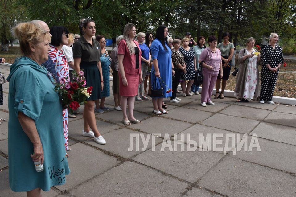 В Ирмино прошел митинг к 11-й годовщине первого обстрела города В Ирмино прошел митинг к 11-й годовщине первого обстрела города