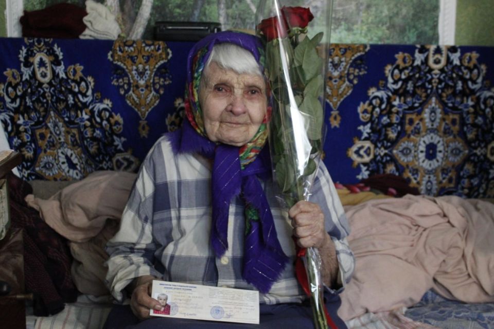 Виталий Коваленко: Сегодня первый заместитель Главы администрации Беловодского МО Николай Вербицкий совместно с руководителем филиала № 20 ГКУ ЛНР «РЦСЗН» Татьяной Луганской и координатором Комитета Семей Воинов Отечества... Виталий Коваленко: Сегодня первый заместитель Главы администрации Беловодского МО Николай Вербицкий совместно с руководителем филиала № 20 ГКУ ЛНР «РЦСЗН» Татьяной Луганской и координатором Комитета Семей Воинов Отечества...