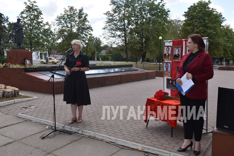 В Ирмино прошел митинг к 11-й годовщине первого обстрела города В Ирмино прошел митинг к 11-й годовщине первого обстрела города