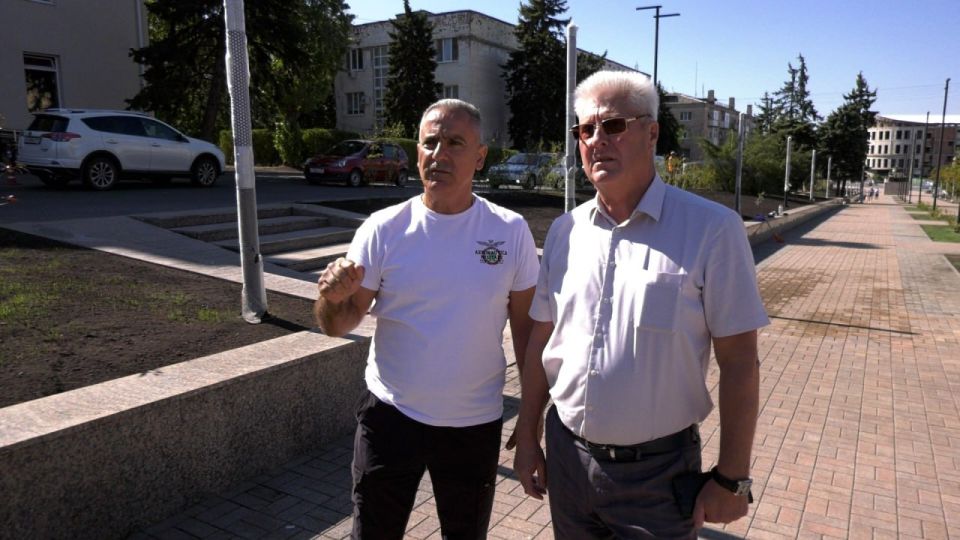 Благоустройство «Аллеи Дружбы» в Краснодоне близится к завершению Благоустройство «Аллеи Дружбы» в Краснодоне близится к завершению