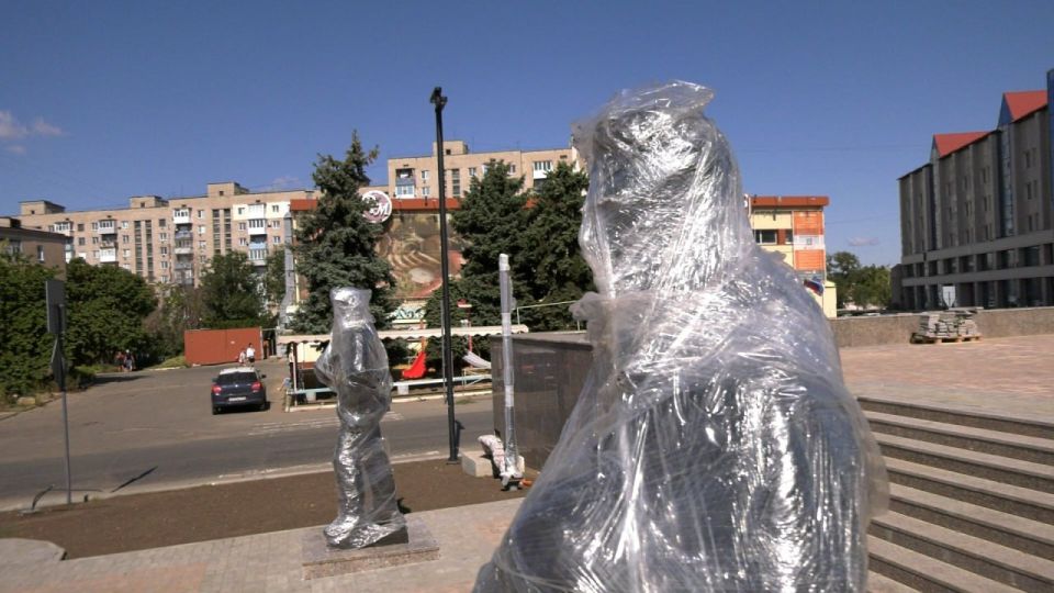 Благоустройство «Аллеи Дружбы» в Краснодоне близится к завершению Благоустройство «Аллеи Дружбы» в Краснодоне близится к завершению