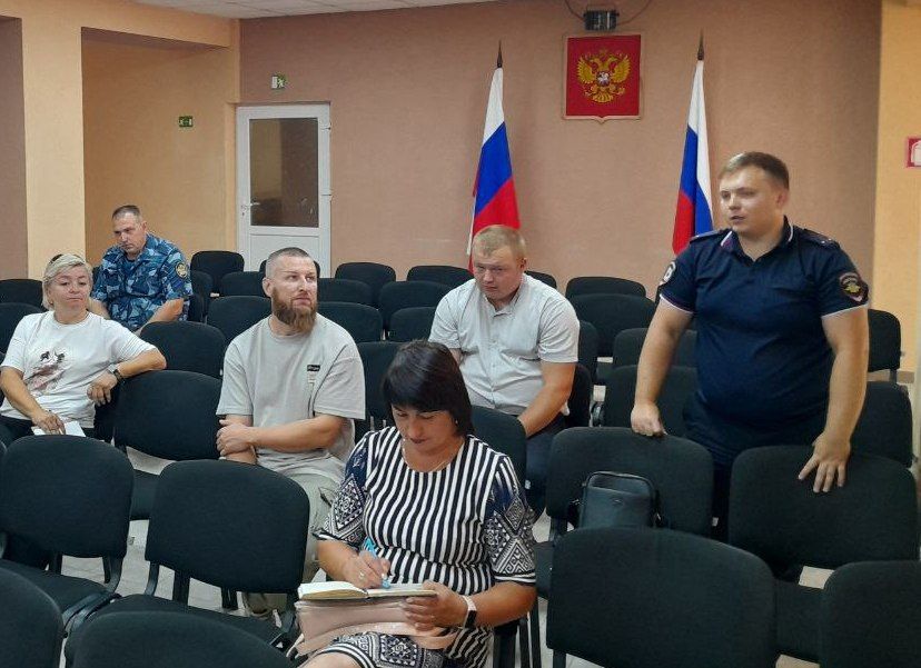 Сегодня в Администрации Беловодского МО состоялось очередное заседание муниципальной комиссии по делам несовершеннолетних и защите их прав Сегодня в Администрации Беловодского МО состоялось очередное заседание муниципальной комиссии по делам несовершеннолетних и защите их прав
