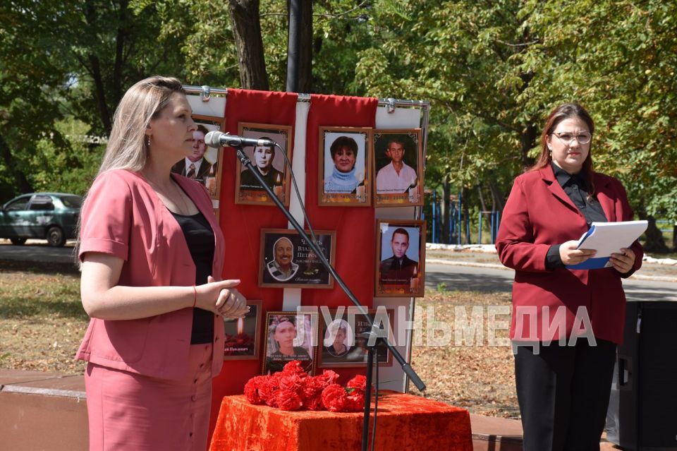 В Ирмино прошел митинг к 11-й годовщине первого обстрела города В Ирмино прошел митинг к 11-й годовщине первого обстрела города