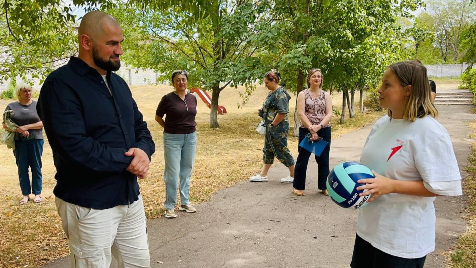 Спорт в школе — важный элемент физического и социального развития детей Спорт в школе — важный элемент физического и социального развития детей