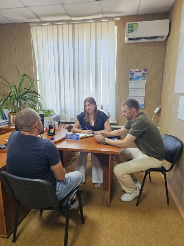 Депутаты помогают жителям республики в решении проблемных вопросов Депутаты помогают жителям республики в решении проблемных вопросов