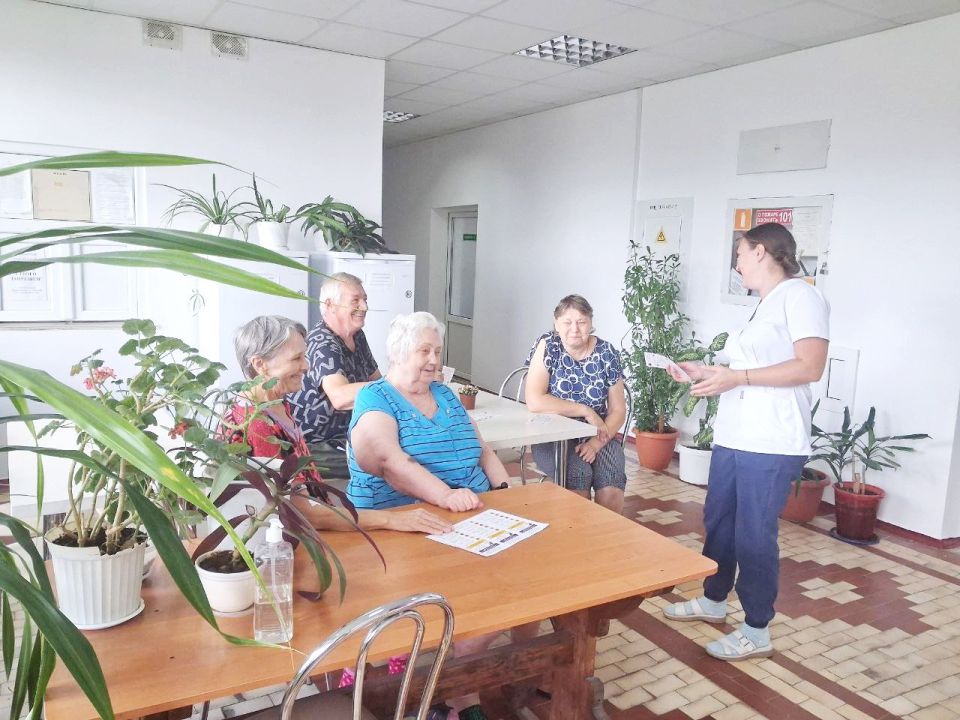 В Луганской городской больнице № 1 проводят профилактические беседы с пациентами В Луганской городской больнице № 1 проводят профилактические беседы с пациентами