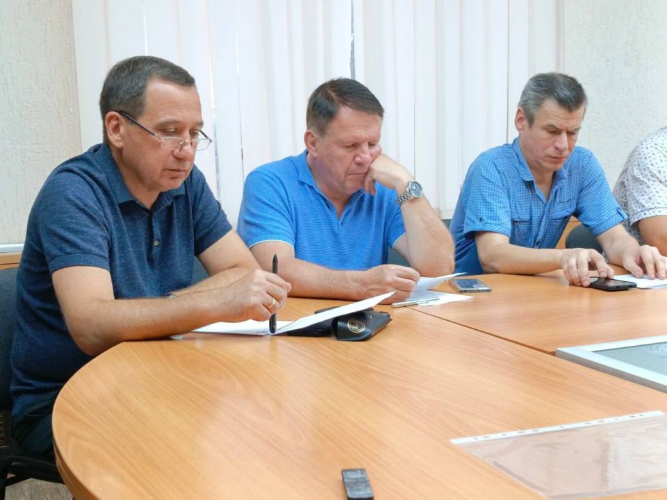 Состоялось внеочередное заседание Совета городского округа город Алчевск Состоялось внеочередное заседание Совета городского округа город Алчевск