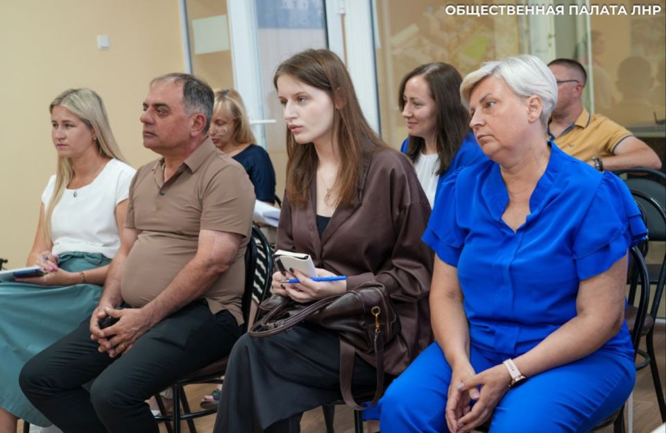Заседание Совета Общественной палаты ЛНР: предстоящий форум и развитие сотрудничества Заседание Совета Общественной палаты ЛНР: предстоящий форум и развитие сотрудничества