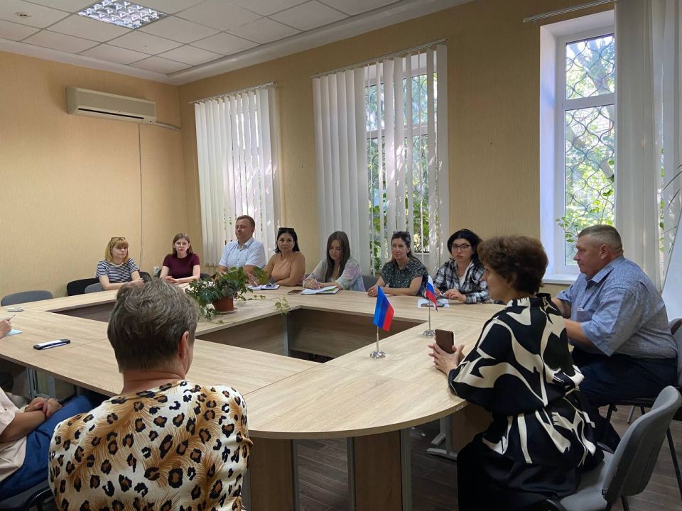 Константин Бутримов: В НОВОАЙДАРЕ ПОВЫШАЮТ ФИНАНСОВУЮ ГРАМОТНОСТЬ: СЕМИНАР "С ДЕНЬГАМИ НА "ТЫ" ДЛЯ ВСЕХ ПОКОЛЕНИЙ Константин Бутримов: В НОВОАЙДАРЕ ПОВЫШАЮТ ФИНАНСОВУЮ ГРАМОТНОСТЬ: СЕМИНАР "С ДЕНЬГАМИ НА "ТЫ" ДЛЯ ВСЕХ ПОКОЛЕНИЙ