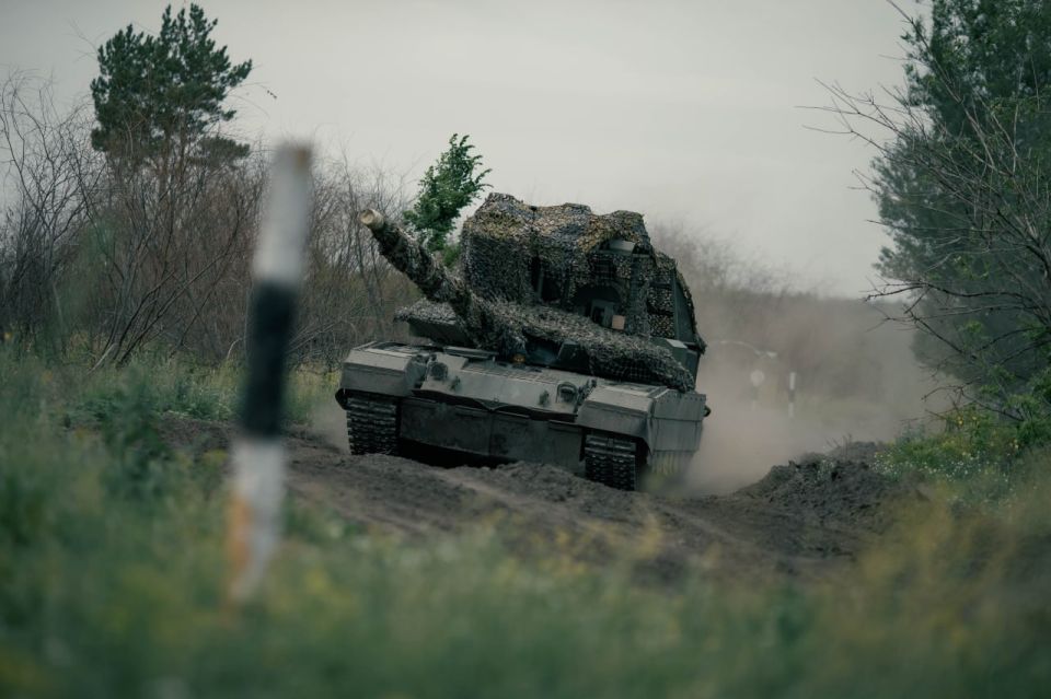 Минобороны России: Танкисты 20-й гвардейской общевойсковой армии группировки войск «Запад» завершили занятия по боевой подготовке и боевому слаживанию на полигоне в ЛНР Минобороны России: Танкисты 20-й гвардейской общевойсковой армии группировки войск «Запад» завершили занятия по боевой подготовке и боевому слаживанию на полигоне в ЛНР