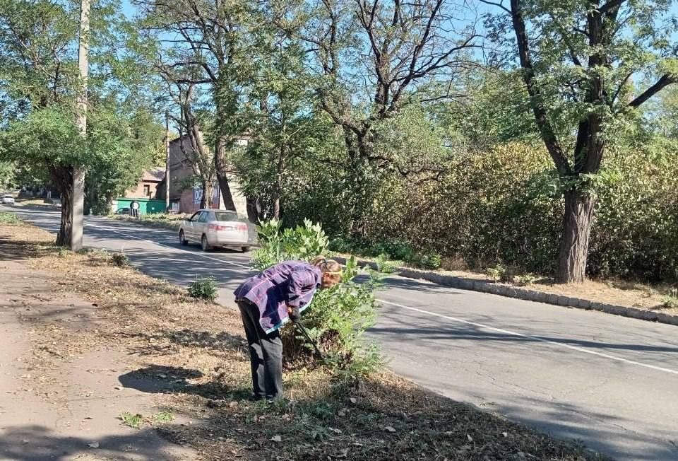 Коммунальные службы проводят работы на территории города Коммунальные службы проводят работы на территории города