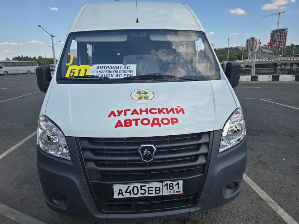 Снова поехали автобусы, а на машине можно добраться за считанные минуты: Трассу из Луганска в Антрацит отремонтировали уже на 80% Снова поехали автобусы, а на машине можно добраться за считанные минуты: Трассу из Луганска в Антрацит отремонтировали уже на 80%