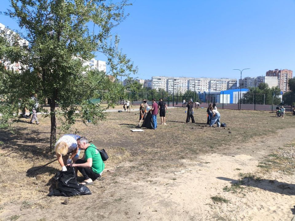 На квартале Степном в Луганске прошел субботник по профилактике пожароопасных ситуаций На квартале Степном в Луганске прошел субботник по профилактике пожароопасных ситуаций