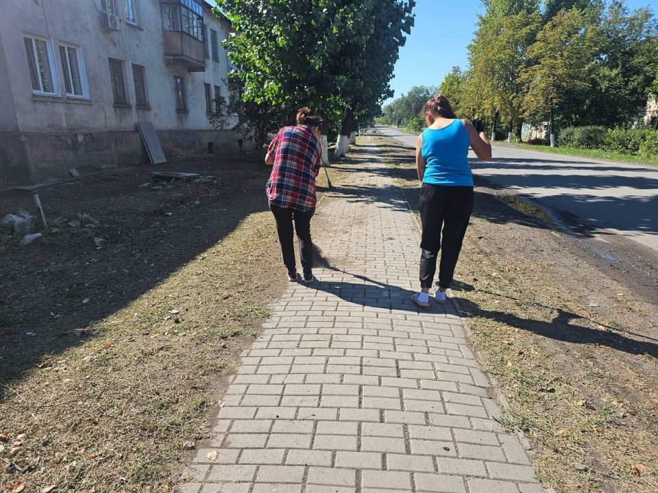 Андрей Рубанцов: На сегодняшний день в пгт Дзержинский завершены работы по благоустройству, выполненные работниками отдела жизнеобеспечения пгт Дзержинский и МУП «ЖЭК» города Ровеньки Андрей Рубанцов: На сегодняшний день в пгт Дзержинский завершены работы по благоустройству, выполненные работниками отдела жизнеобеспечения пгт Дзержинский и МУП «ЖЭК» города Ровеньки