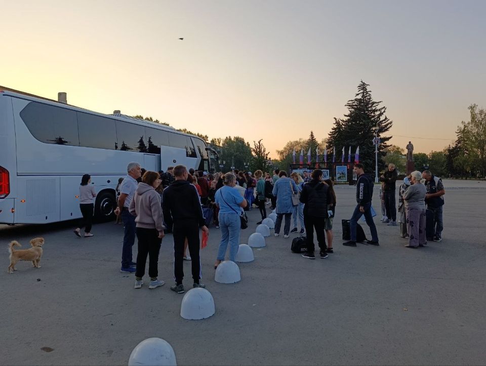 Юные кировчане отправились в Детский оздоровительный лагерь «Сосновый бор» Юные кировчане отправились в Детский оздоровительный лагерь «Сосновый бор»