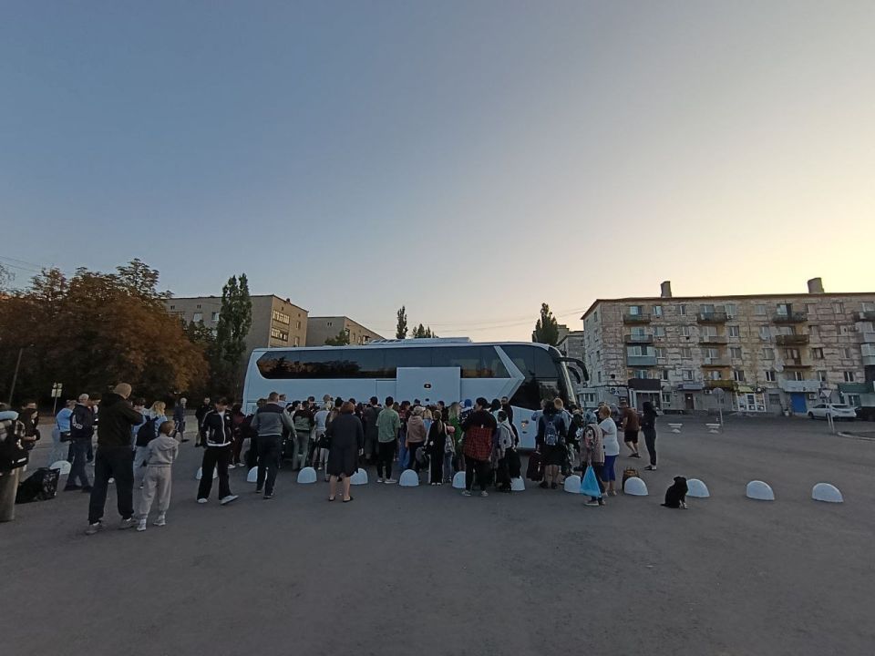 Юные кировчане отправились в Детский оздоровительный лагерь «Сосновый бор» Юные кировчане отправились в Детский оздоровительный лагерь «Сосновый бор»