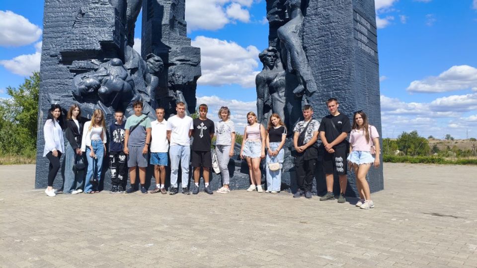 Молодежный совет при Администрации посетили музей "Молодая гвардия" в городе Краснодон Молодежный совет при Администрации посетили музей "Молодая гвардия" в городе Краснодон