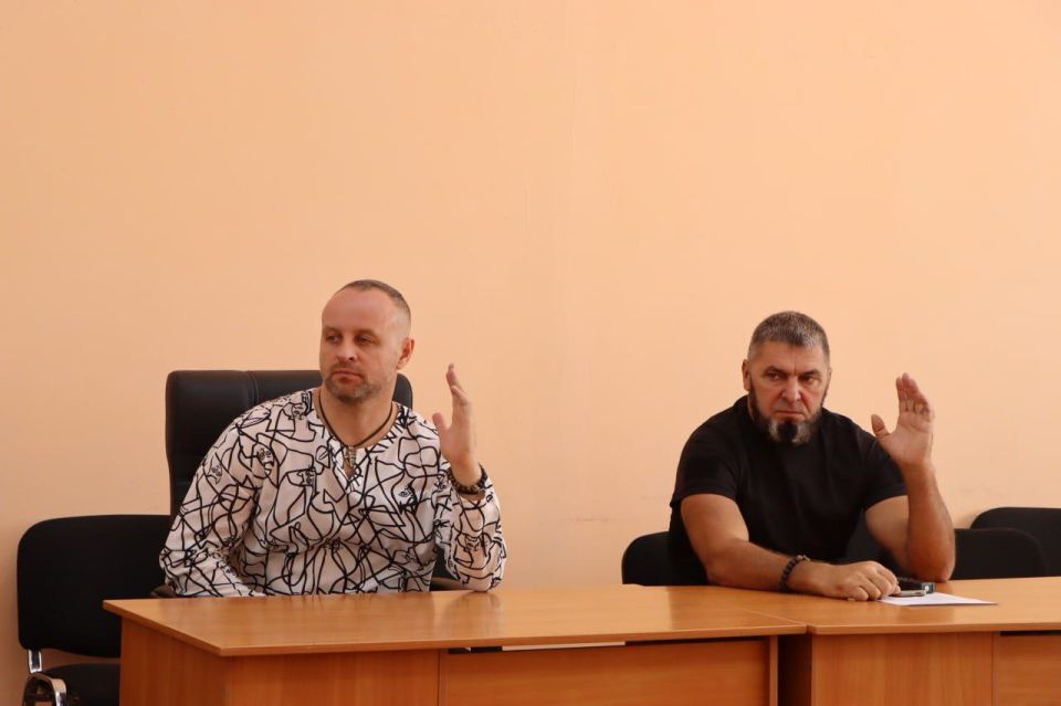На внеочередном XXXVII заседании Совета Лутугинского муниципального округа I созыва были рассмотрены важнейшие вопросы, касающиеся управления имуществом и бюджета округа на 2025 год На внеочередном XXXVII заседании Совета Лутугинского муниципального округа I созыва были рассмотрены важнейшие вопросы, касающиеся управления имуществом и бюджета округа на 2025 год