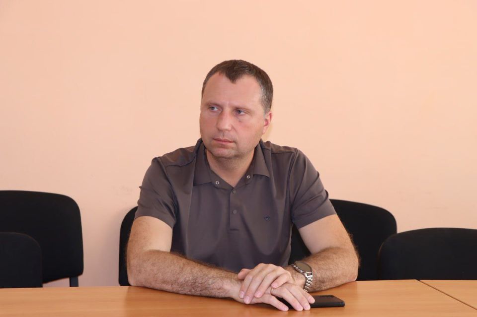 На внеочередном XXXVII заседании Совета Лутугинского муниципального округа I созыва были рассмотрены важнейшие вопросы, касающиеся управления имуществом и бюджета округа на 2025 год На внеочередном XXXVII заседании Совета Лутугинского муниципального округа I созыва были рассмотрены важнейшие вопросы, касающиеся управления имуществом и бюджета округа на 2025 год