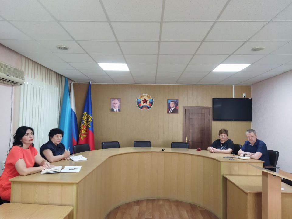 Сегодня под руководством врип Главы городского округа город Ровеньки Татьяны Хрипачёвой состоялось плановое рабочее совещание с участием руководителей управлений администрации и структурных подразделений Сегодня под руководством врип Главы городского округа город Ровеньки Татьяны Хрипачёвой состоялось плановое рабочее совещание с участием руководителей управлений администрации и структурных подразделений