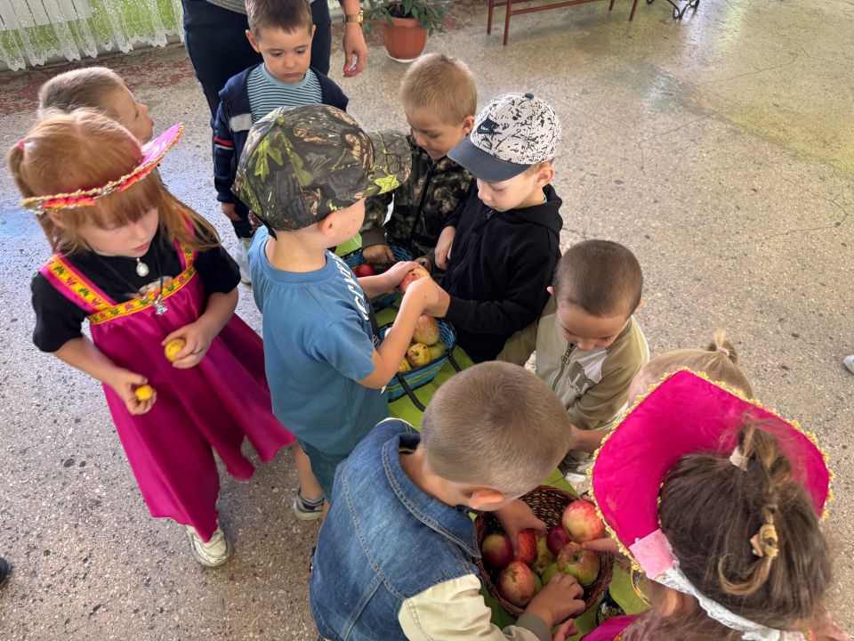 В учреждениях культуры и образования города Ровеньки прошли тематические мероприятия, приуроченные празднику Преображение Господне В учреждениях культуры и образования города Ровеньки прошли тематические мероприятия, приуроченные празднику Преображение Господне