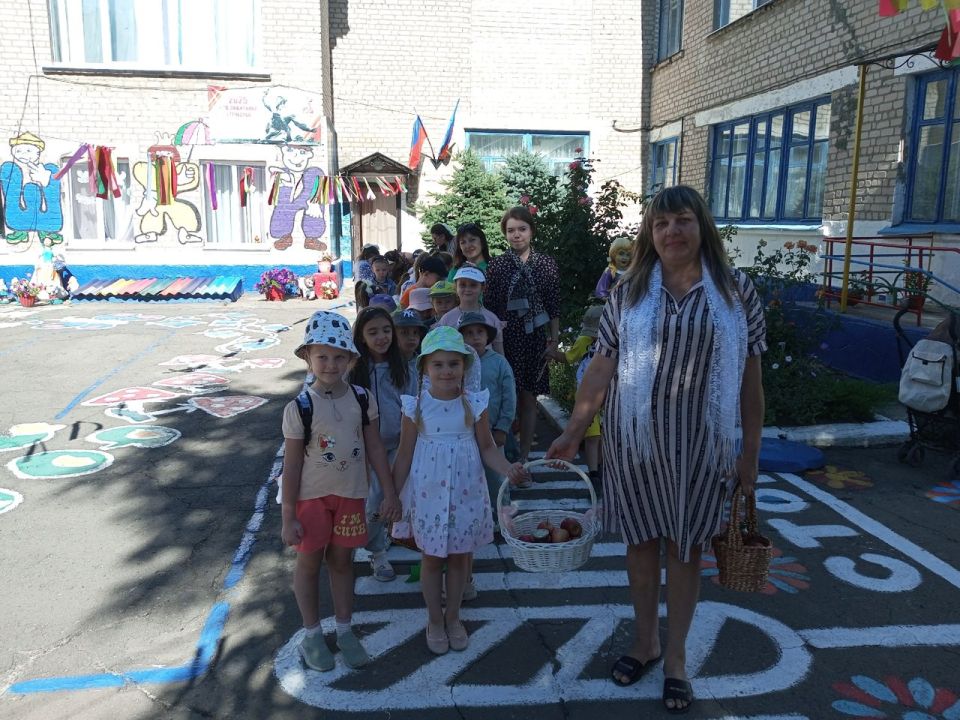 В учреждениях культуры и образования города Ровеньки прошли тематические мероприятия, приуроченные празднику Преображение Господне В учреждениях культуры и образования города Ровеньки прошли тематические мероприятия, приуроченные празднику Преображение Господне