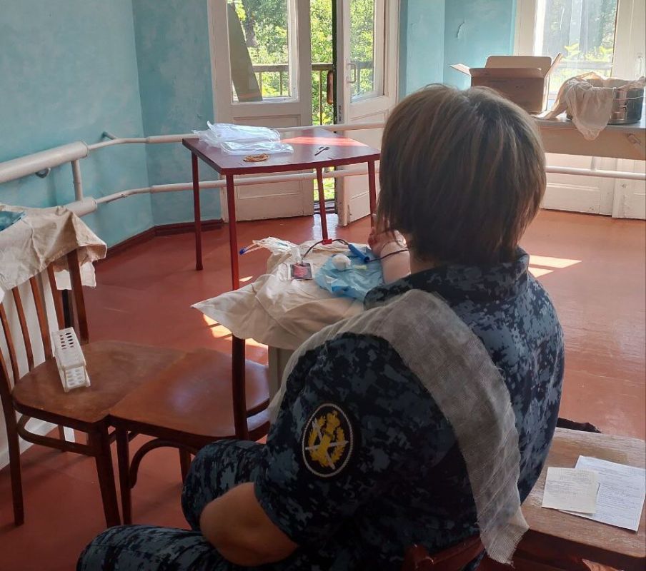 Сотрудники ИК № 3 УФСИН России по Луганской Народной Республике снова приняли участие в волонтерской акции по сдаче донорской крови