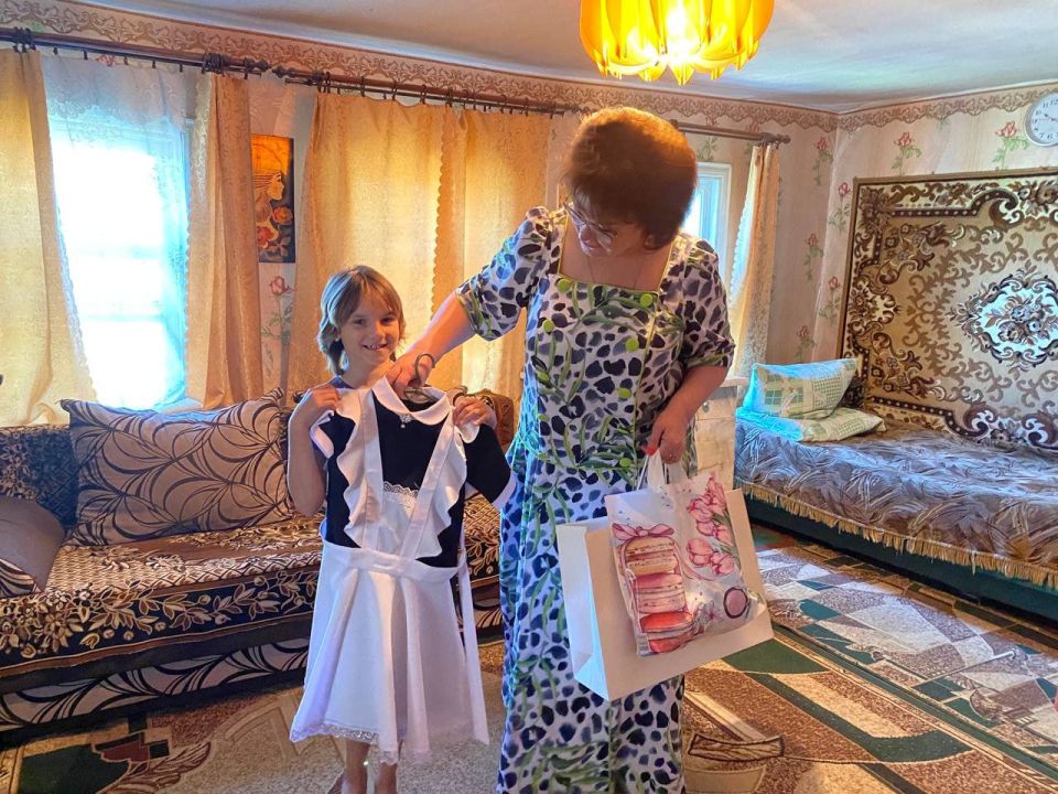 Марина Филиппова: В светлый день Преображения Господня, когда православные отмечают этот великий праздник, мы вместе с Павлом Гречишкиным, Председателем Совета Новоайдарского округа, отправились в село Спеваковка Марина Филиппова: В светлый день Преображения Господня, когда православные отмечают этот великий праздник, мы вместе с Павлом Гречишкиным, Председателем Совета Новоайдарского округа, отправились в село Спеваковка