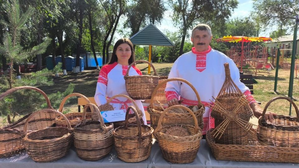 Любо, братцы, Любо!. Луганская Народная Республика приняла участие в X межрегиональном певческом фестивале «Песни над Доном», посвященном 80-летию Победы в Великой Отечественной войне и 300-летию образования Воронежской... Любо, братцы, Любо!. Луганская Народная Республика приняла участие в X межрегиональном певческом фестивале «Песни над Доном», посвященном 80-летию Победы в Великой Отечественной войне и 300-летию образования Воронежской...