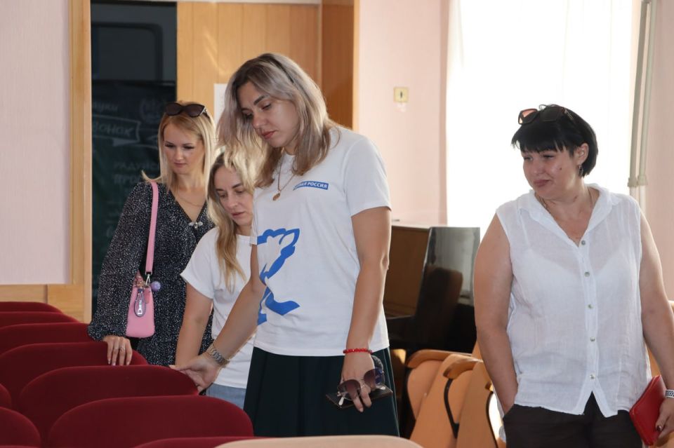 В Стаханове прошла «Родительская приёмка» В Стаханове прошла «Родительская приёмка»
