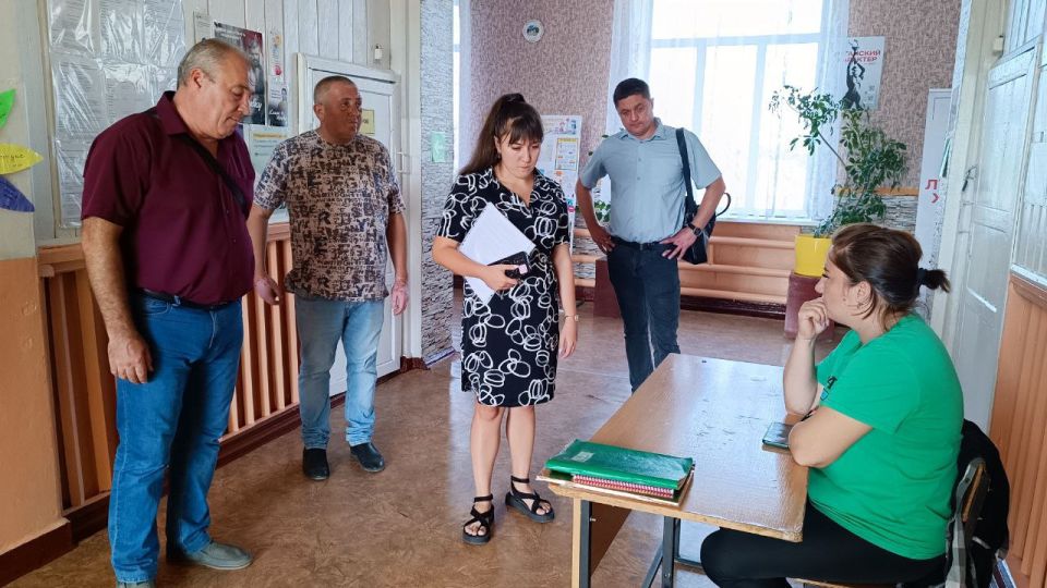 Проверка восстановительных работ в с. Новая Астрахань Кременского МО Проверка восстановительных работ в с. Новая Астрахань Кременского МО