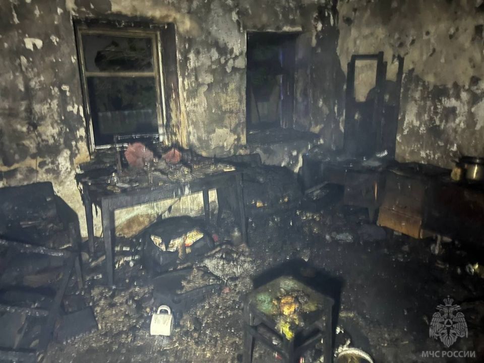 Трагический пожар в Белолуцке: мужчина погиб из-за непотушенной свечи Трагический пожар в Белолуцке: мужчина погиб из-за непотушенной свечи