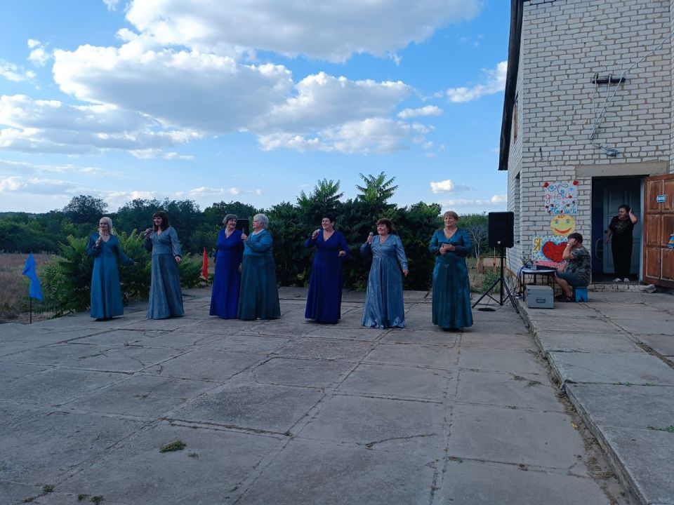 16 августа в селе Ивановка прошел праздничный День села под запоминающимся названием «Люблю тебя, моя ты деревенька!» 16 августа в селе Ивановка прошел праздничный День села под запоминающимся названием «Люблю тебя, моя ты деревенька!»