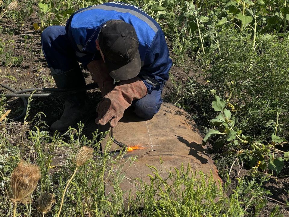"Лугансквода" ремонтирует магистральный водовод, который снабжает водой более 110 тыс "Лугансквода" ремонтирует магистральный водовод, который снабжает водой более 110 тыс