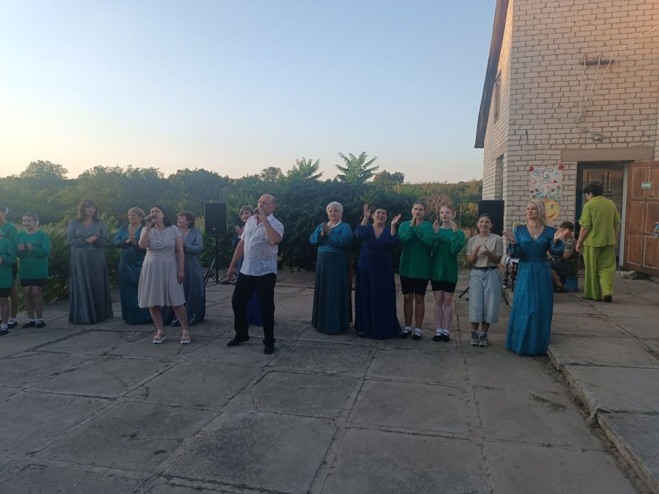 16 августа в селе Ивановка прошел праздничный День села под запоминающимся названием «Люблю тебя, моя ты деревенька!» 16 августа в селе Ивановка прошел праздничный День села под запоминающимся названием «Люблю тебя, моя ты деревенька!»