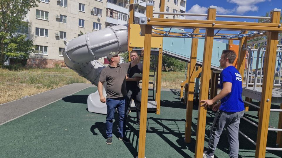 Партия "ЕДИНАЯ РОССИЯ" ставит безопасность и благополучие подрастающего поколения на первое место Партия "ЕДИНАЯ РОССИЯ" ставит безопасность и благополучие подрастающего поколения на первое место