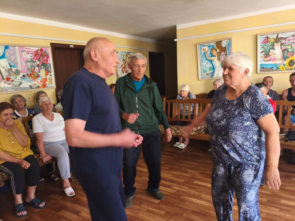 ТРИ СВЕТЛЫХ ПРАЗДНИКА – ТРИ СПАСА ТРИ СВЕТЛЫХ ПРАЗДНИКА – ТРИ СПАСА