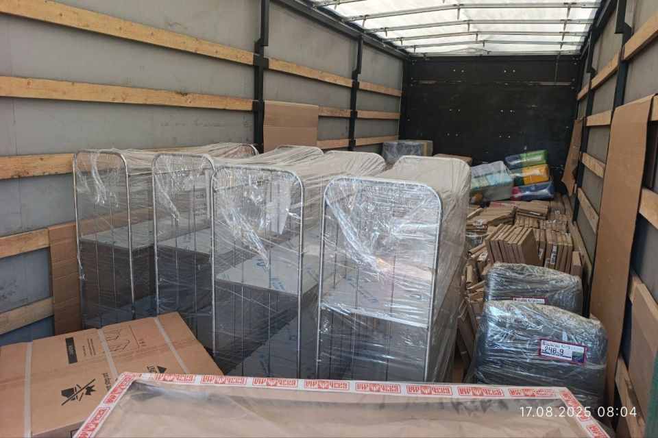 Будущий УВК в пгт Бирюково получил новую мебель от шефа-региона Красноярского края Будущий УВК в пгт Бирюково получил новую мебель от шефа-региона Красноярского края