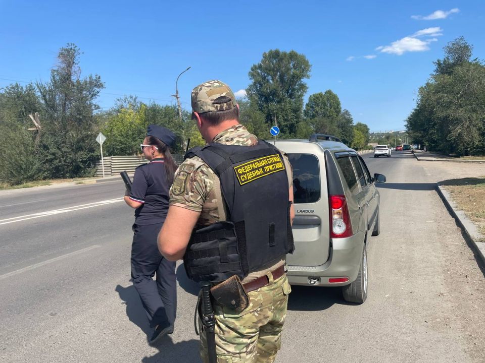 Сотрудники региональной Госавтоинспекции совместно с Отделением судебных приставов по Артемовскому району г. Луганска Главного управления Федеральной службы судебных приставов по Луганской Народной Республике провели... Сотрудники региональной Госавтоинспекции совместно с Отделением судебных приставов по Артемовскому району г. Луганска Главного управления Федеральной службы судебных приставов по Луганской Народной Республике провели...