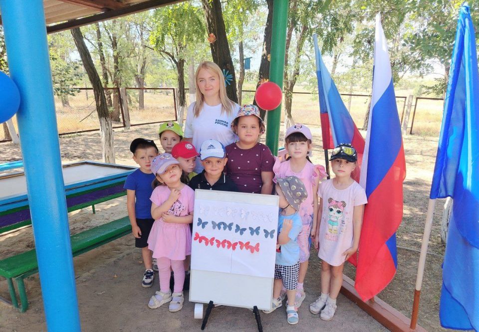 Андрей Рубанцов: Гордо реет над страной Наш российский флаг родной Андрей Рубанцов: Гордо реет над страной Наш российский флаг родной
